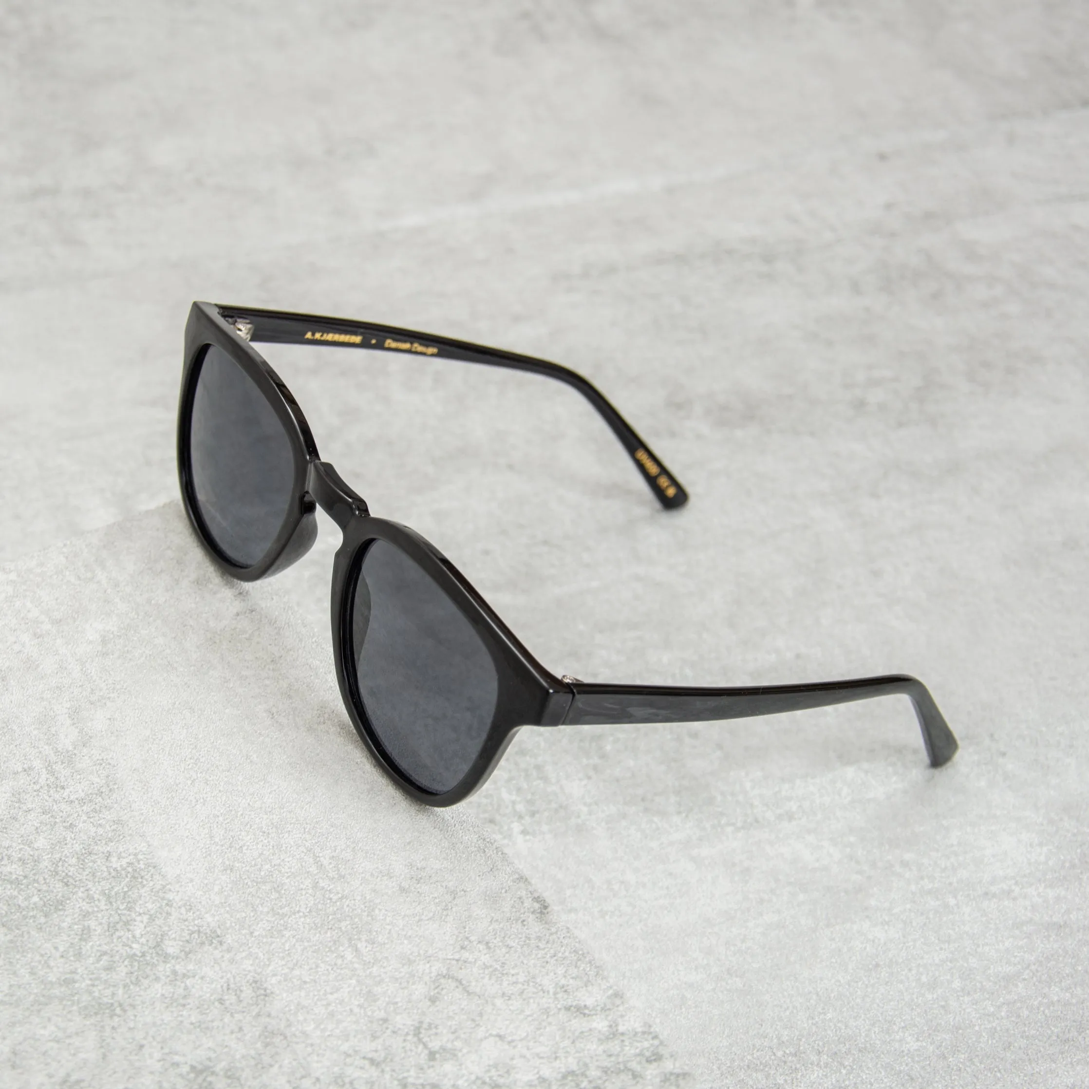 A Kjaerbede Bate KL1910-1 Sunglasses - Black