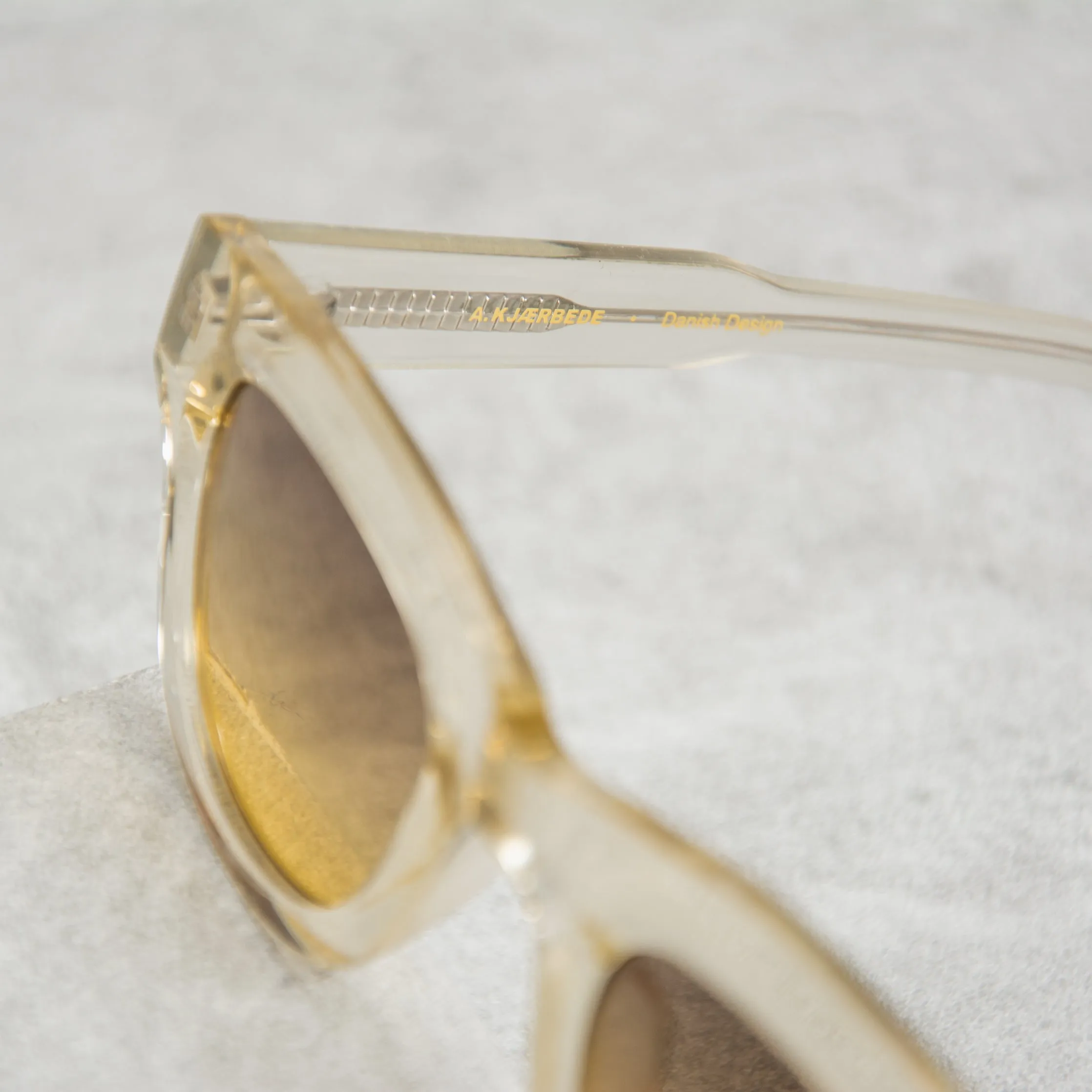 A Kjaerbede Lane KL2412-004 Sunglasses - Ecru Transparent