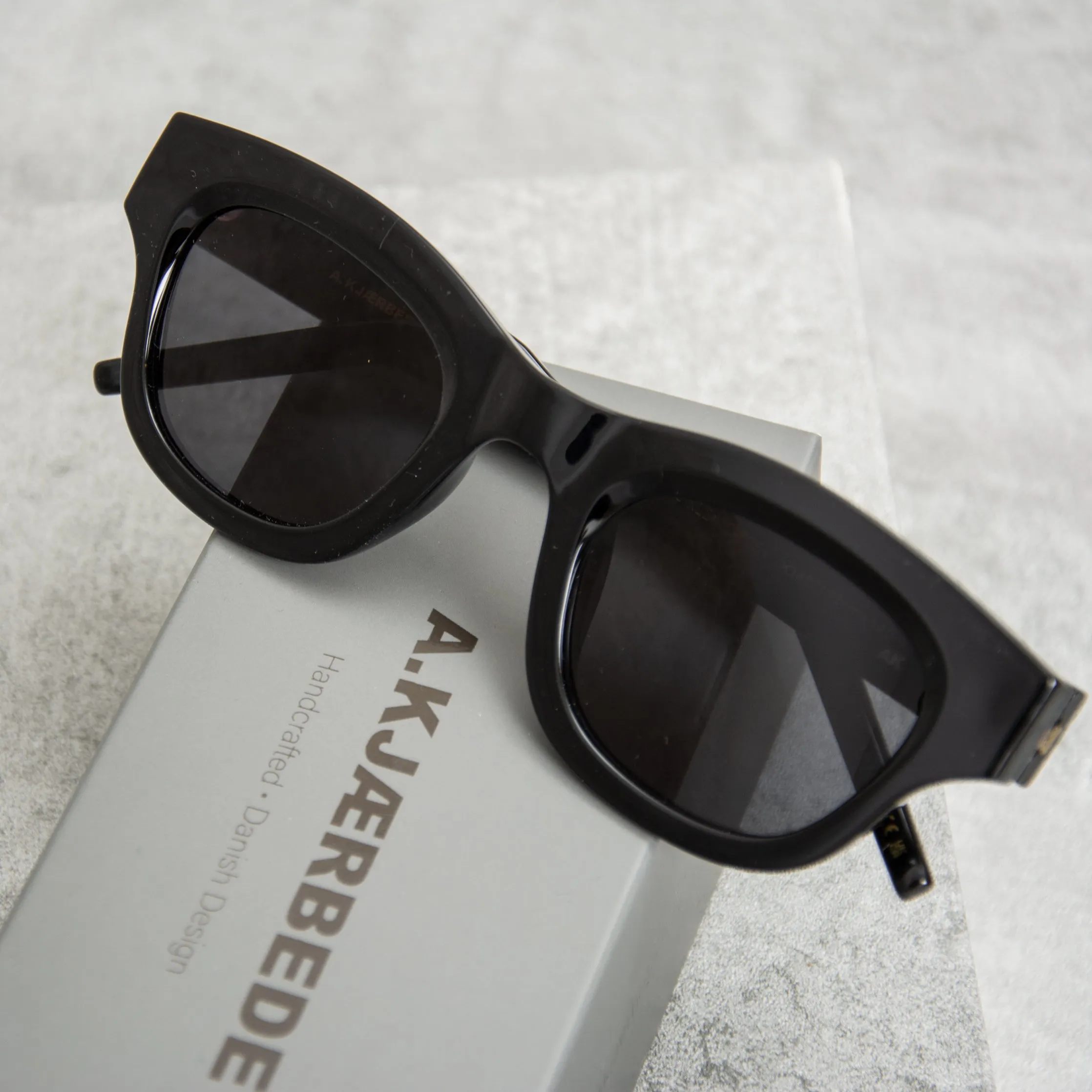 A Kjaerbede Lane KL2412-005 Sunglasses - Black