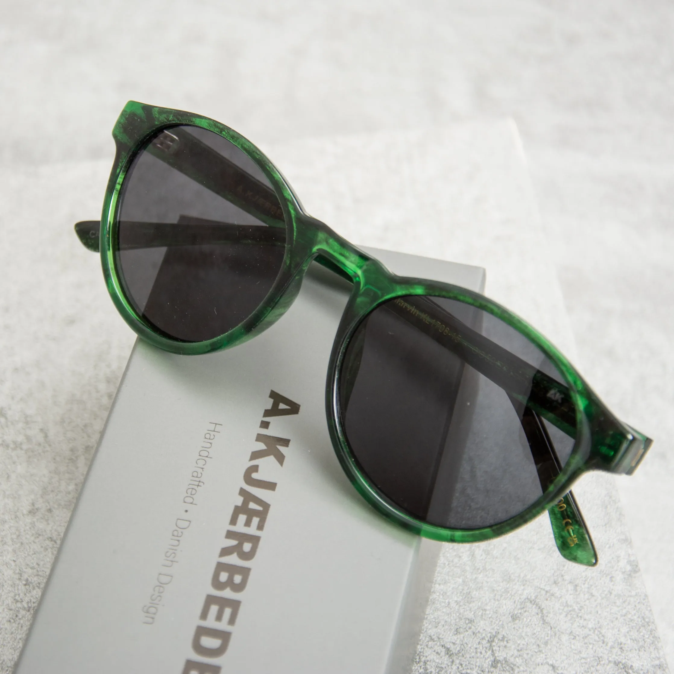 A Kjaerbede Marvin KL1708-15 Sunglasses - Green Marble Transparent