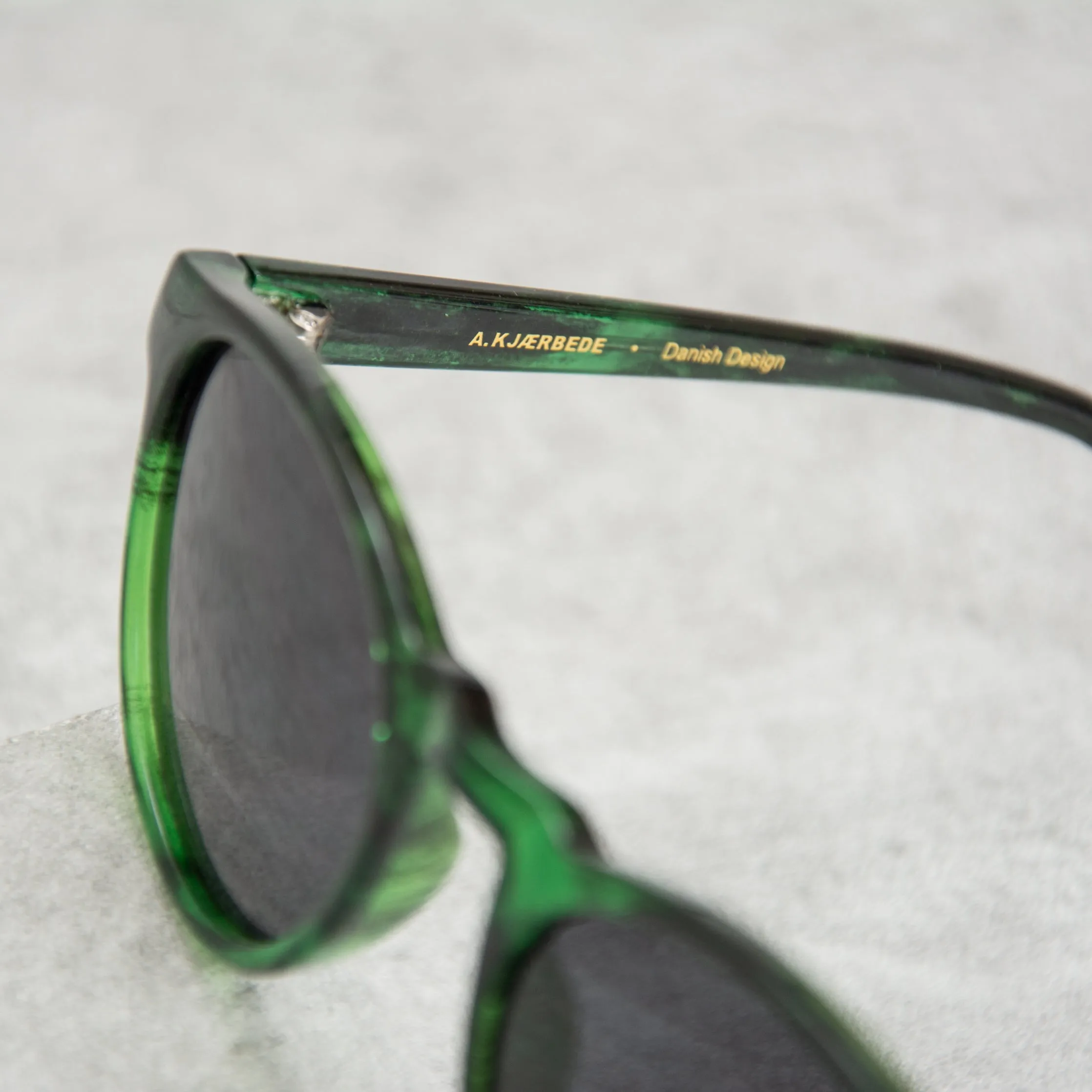 A Kjaerbede Marvin KL1708-15 Sunglasses - Green Marble Transparent