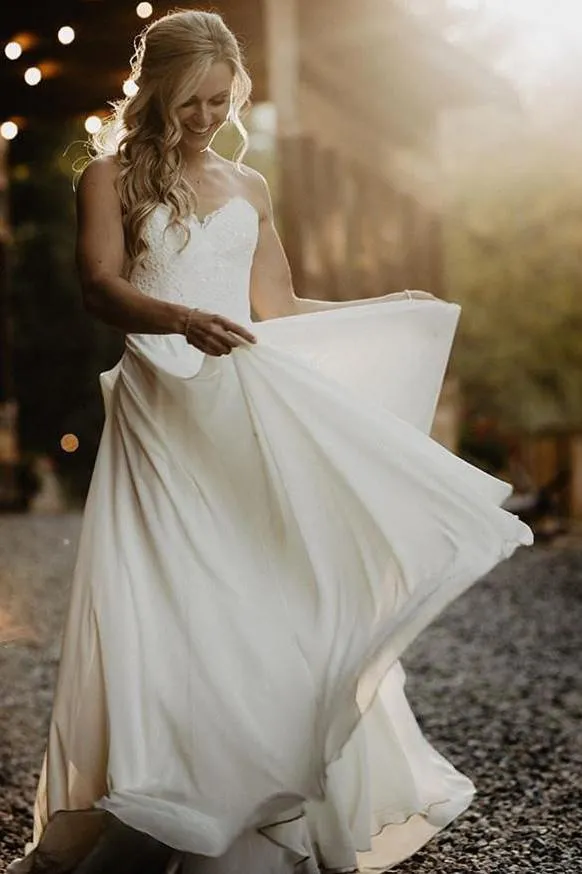 A Line Chiffon Strapless Ivory Sweetheart Beach Wedding Dresses with Lace Bridal Dresses W1068