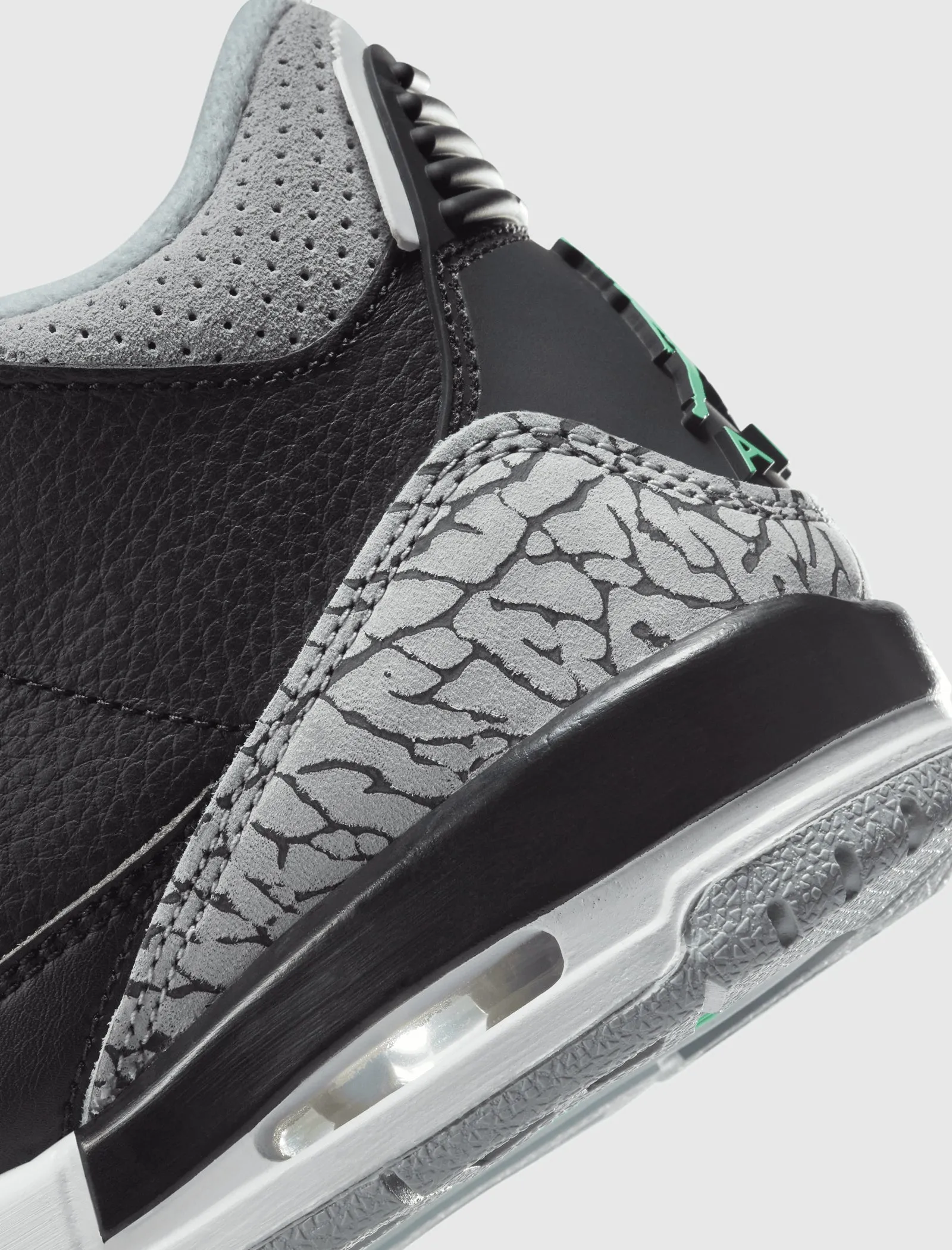 AIR JORDAN 3 RETRO BLACK/ GREEN GLOW