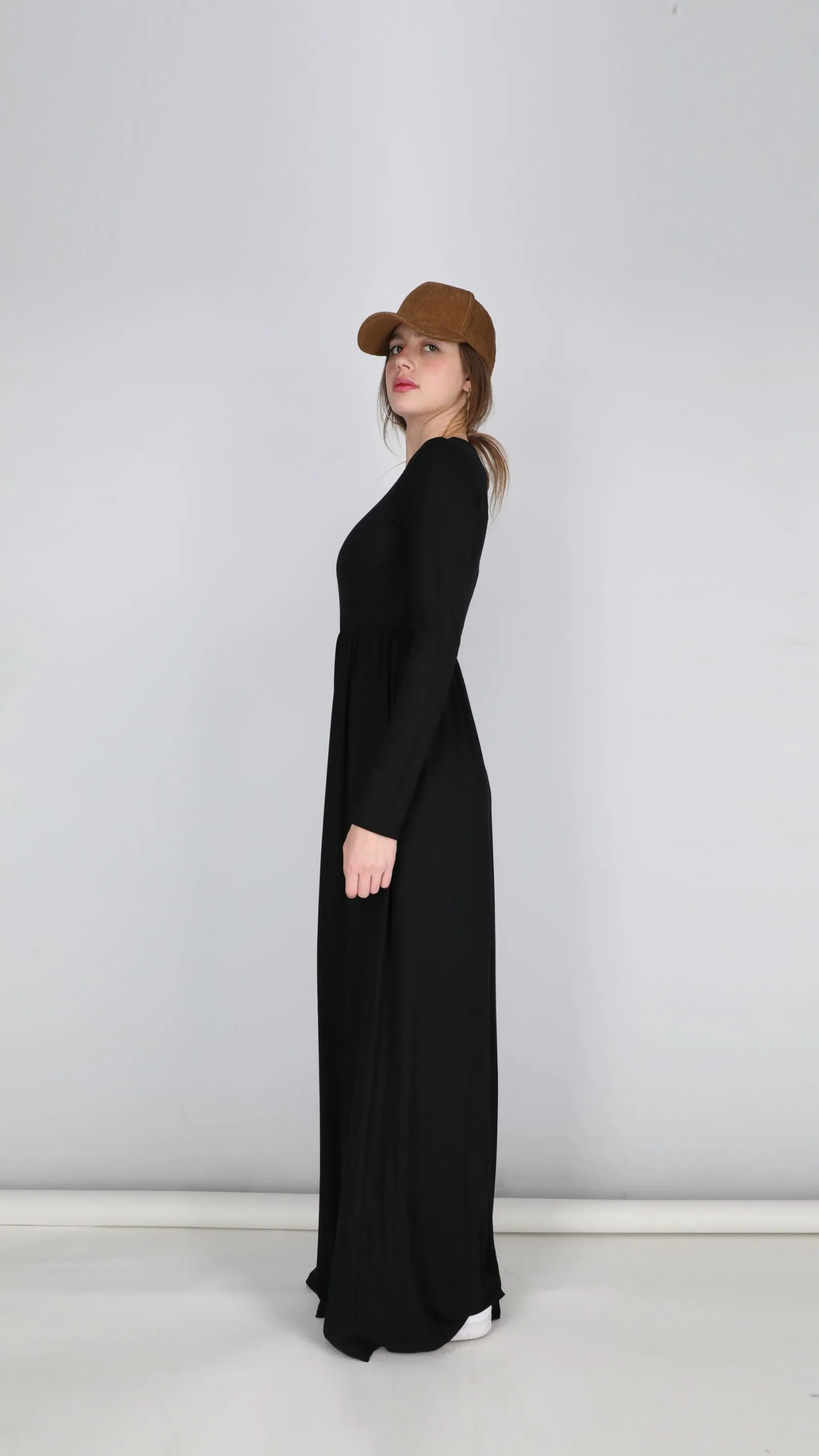 Belted Solid Maxi Dresses / Black