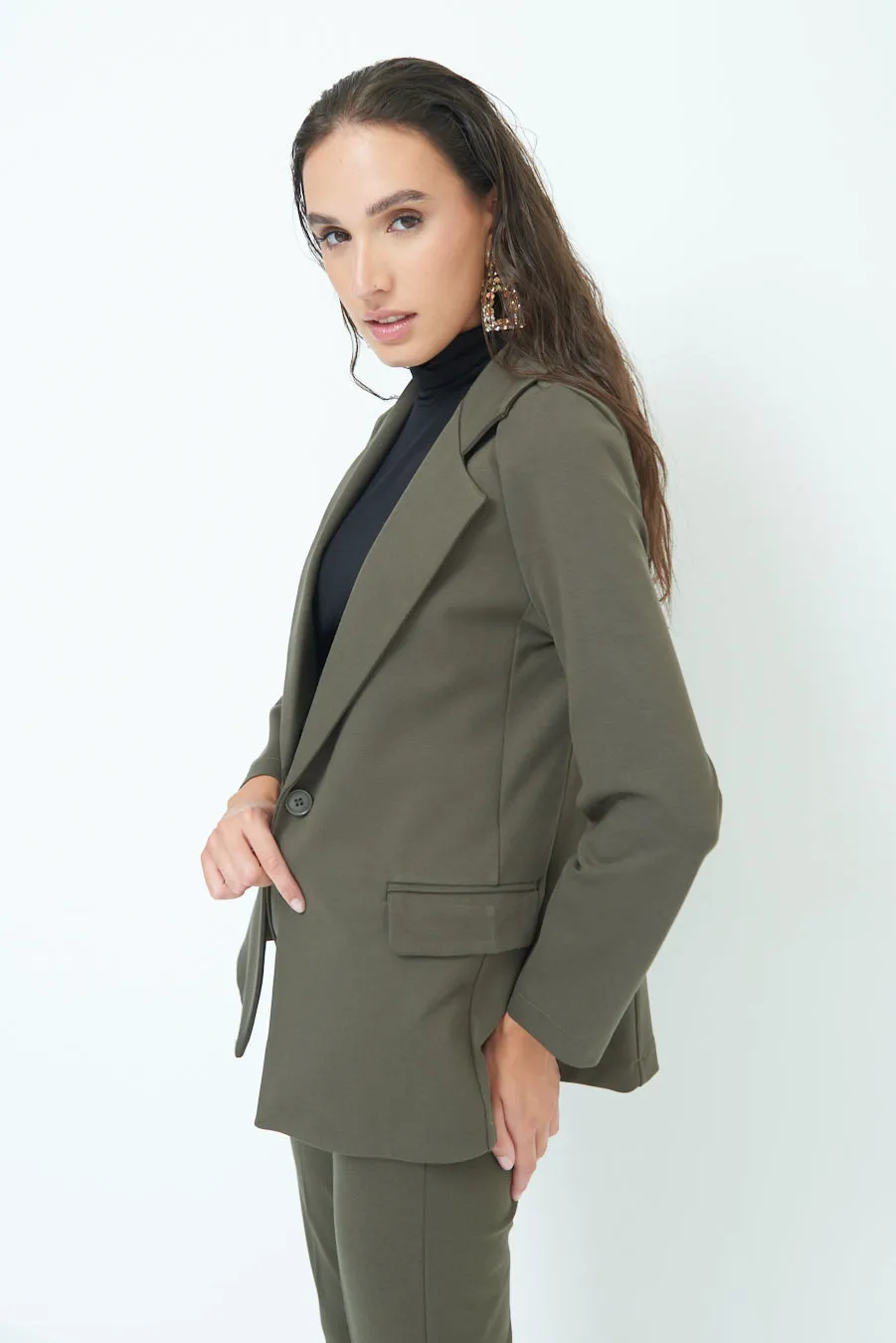 Chic tailored jacket with pockets wholesale