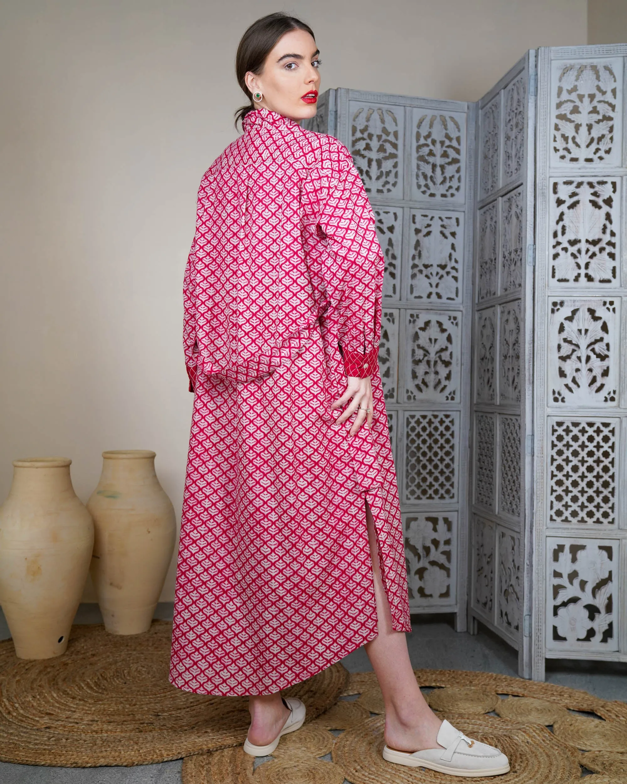 Collar Style with embroidered pocket and waist belted long sleeves with cuff embroidered cotton kaftan 2994 - قفطان