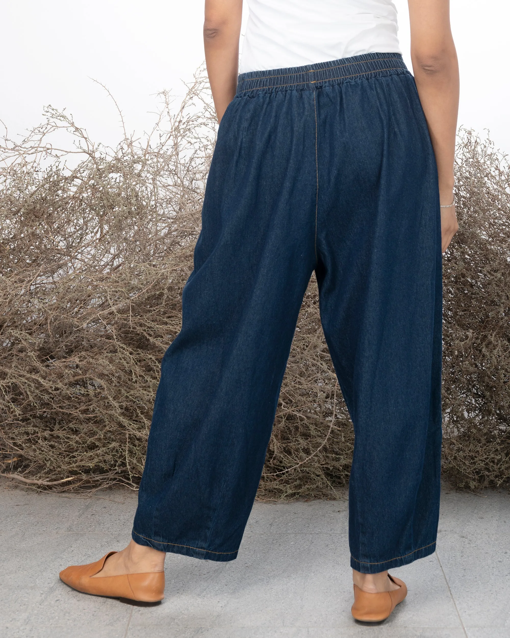 COMFY ELASTIC WAISTED GATHERED BALLOON JEANS 2409 - بنطلون