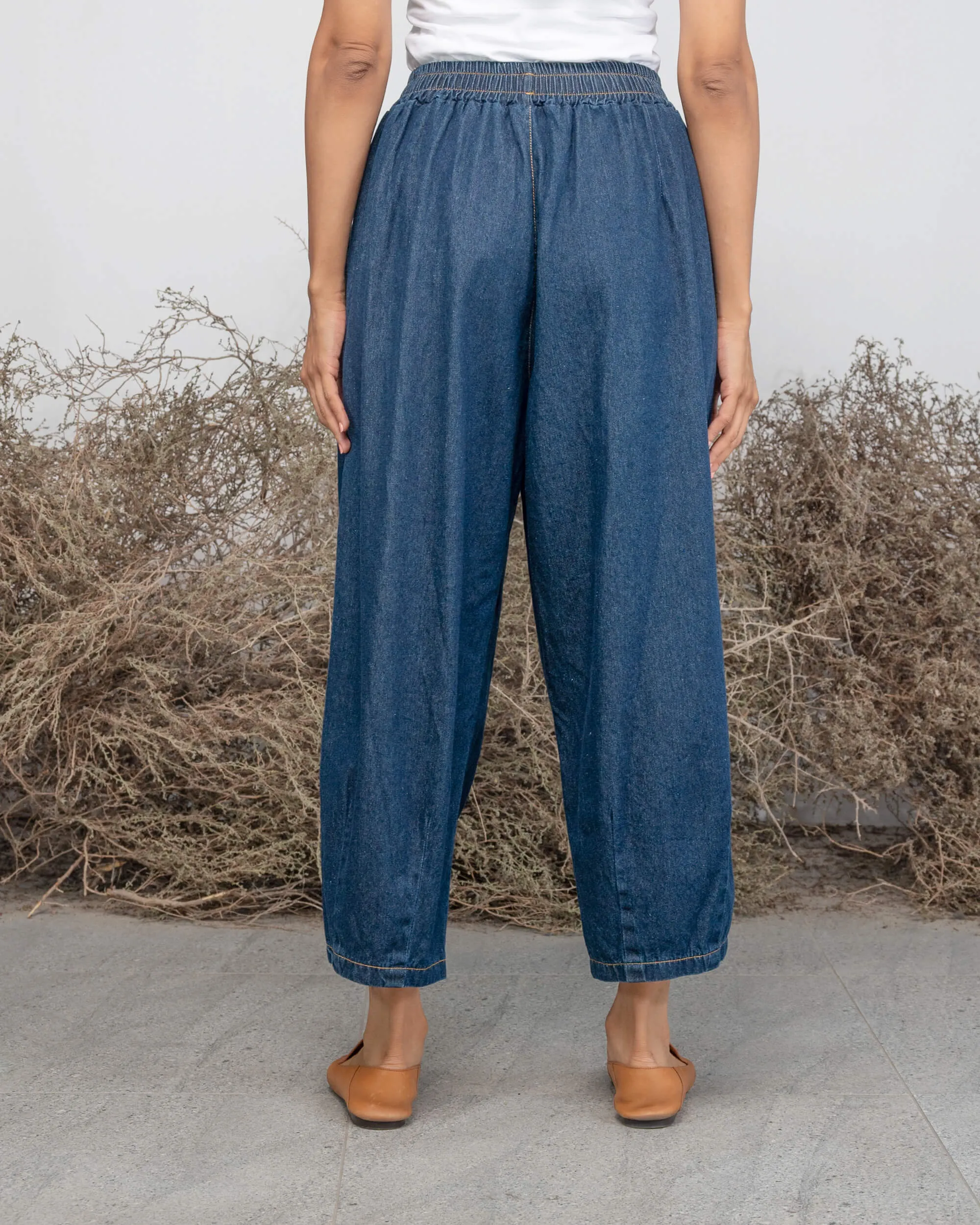 COMFY ELASTIC WAISTED GATHERED BALLOON JEANS 2409 - بنطلون