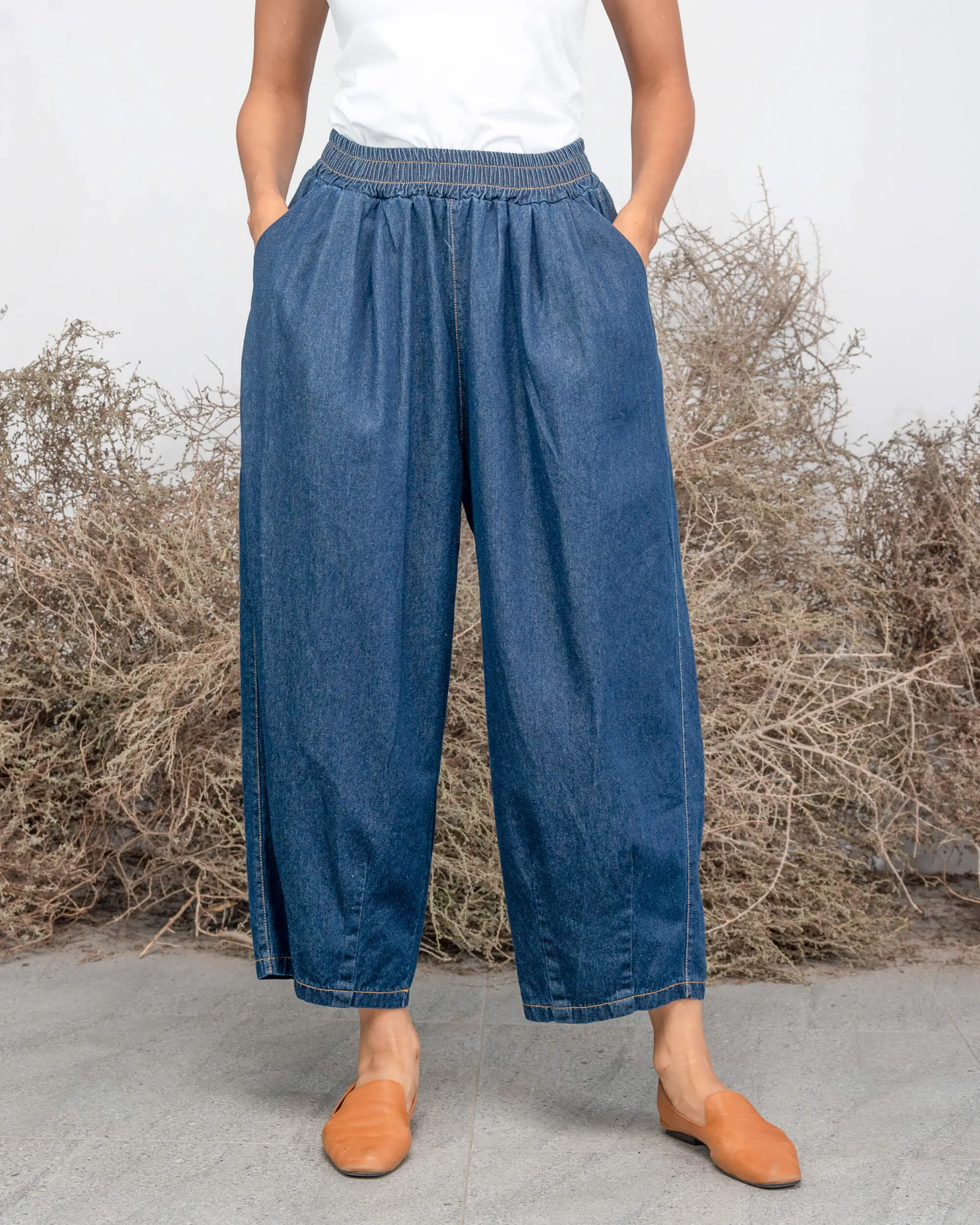 COMFY ELASTIC WAISTED GATHERED BALLOON JEANS 2409 - بنطلون