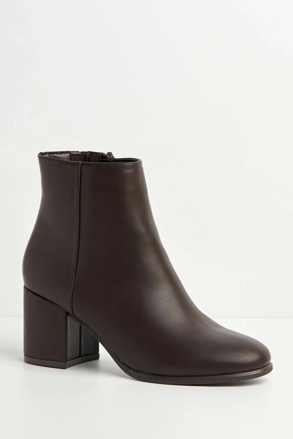 Elsha Block Heel Ankle Chelsea Boots in Chocolate