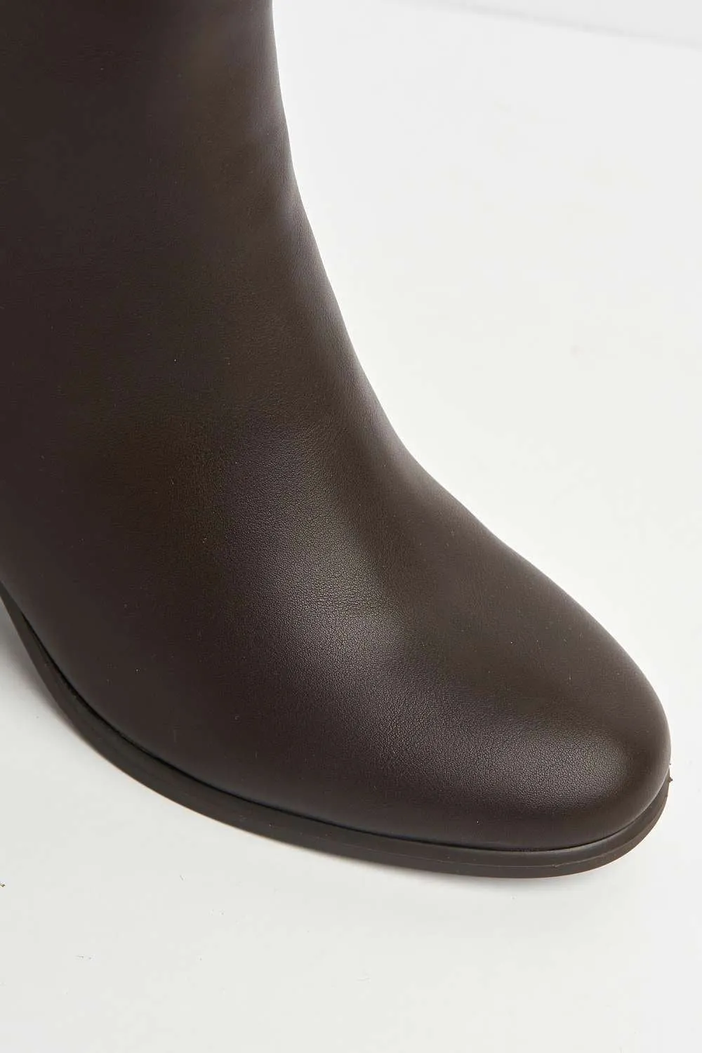 Elsha Block Heel Ankle Chelsea Boots in Chocolate