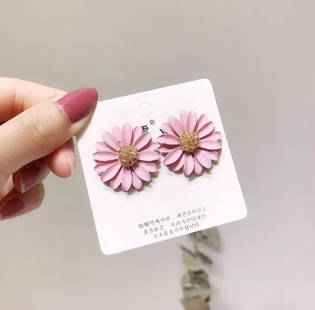 New Cute Small Daisy Flowers Stud Earrings For Women Korean Sweet crystal Flower Earring Girls Fashion Elegant Jewelry