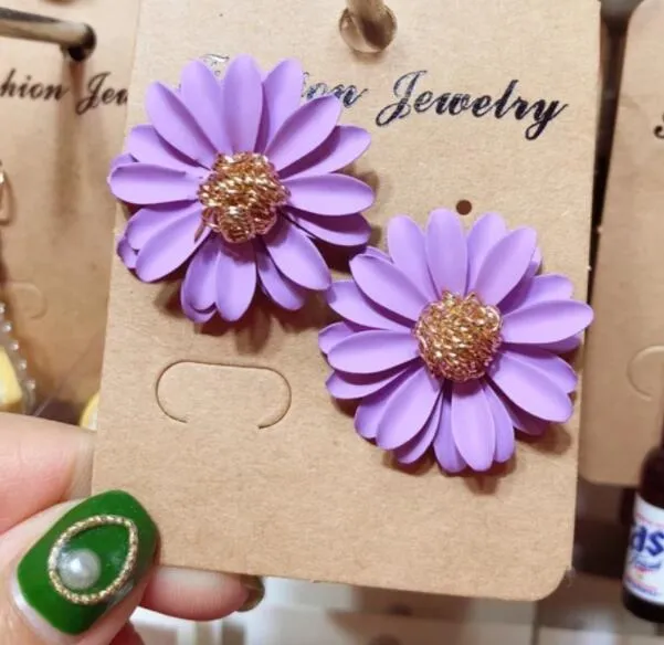 New Cute Small Daisy Flowers Stud Earrings For Women Korean Sweet crystal Flower Earring Girls Fashion Elegant Jewelry