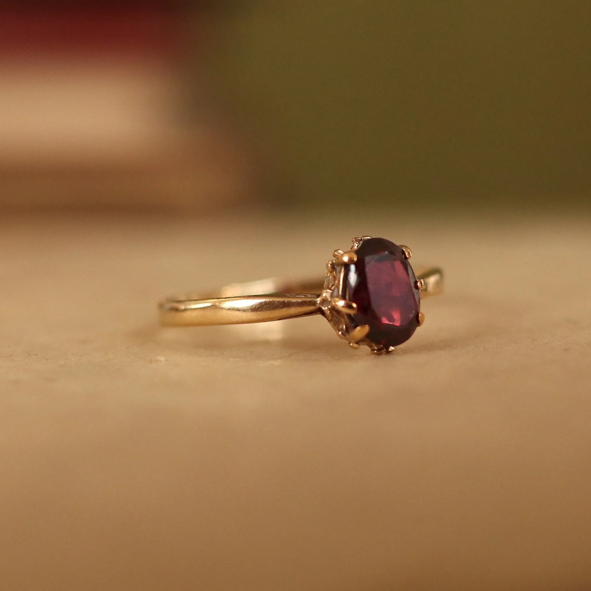 Vintage | Ebba Garnet Ring